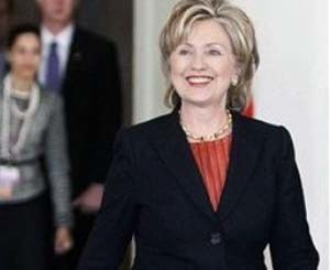 Хиллари Клинтон едет в Киев за ураном