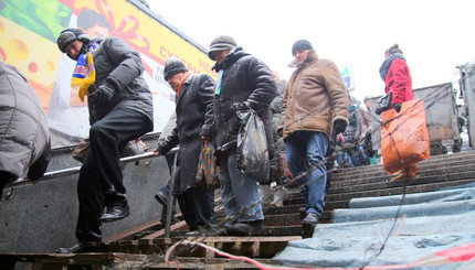 Новые баррикады на Майдане, 11 декабря