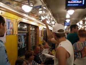 Проезд в столичном метро подорожает до двух гривен