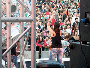 Ющенко дал 220 тысяч на рок-фестиваль в Полтаве