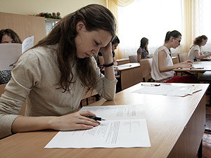 Директор Украинского центра оценивания качества образования Игорь ЛИКАРЧУК: «Тесты будут двух уровней - для спецшкол и обычных»