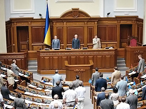 Депутаты спели Януковичу «Не пора»