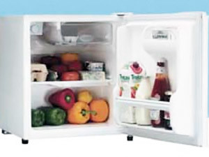 Чтобы не таскал продукты, поставили сигнализацию на холодильник
