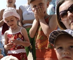 Столичные дети рисуют самую большую картину в Украине