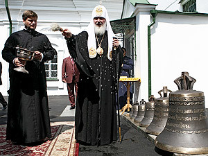Патриарху Кириллу понравились украинские вареники с ягодами