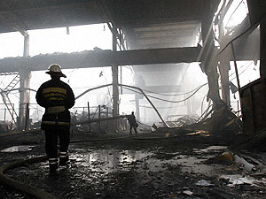 Пожар на Нивках оставил столицу без бытовой техники и компьютеров