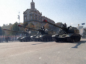 День Независимости по-украински: Речь президента, молебен и танки