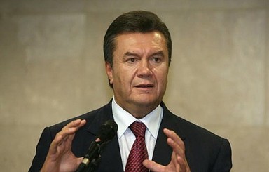 На линейке Янукович рассказал о своих школьных оценках  