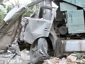 В Харькове грузовик разрушил жилой дом