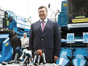 Януковичу не понравился украинский павильон в Шанхае