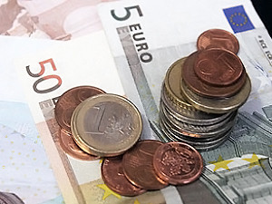 Евро в Украине продолжает дорожать