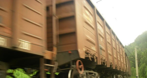 В Одесской области вагоны грузового поезда сошли с рельсов