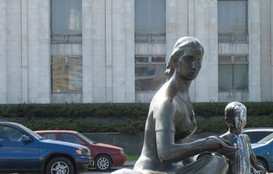 В Житомирской области поставили памятник Матери