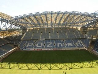 Польша открыла первый стадион к Евро-2012