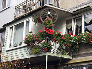 Рецепт самого красивого балкона в городе: час времени, поддержка семьи и много любви
