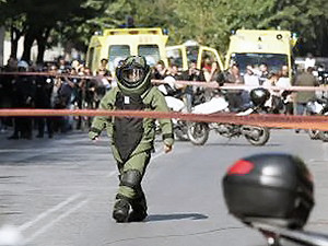 СМИ: Греческая полиция подорвала бомбу-посылку, предназначенную посольству РФ
