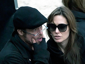 Появились первые фотографии со съемочной площадки фильма Анджелины Джоли