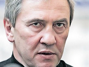 Азаров рассказал, кто отвечает за Киев