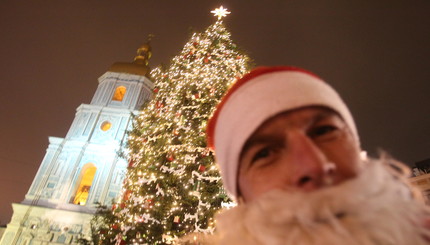 В Киеве зажгли главную новогоднюю елку страны