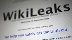 Основателя сайта Wikileaks объявили в розыск за извращения