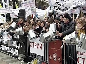 Митингующим бизнесменам предлагают уйти с Майдана