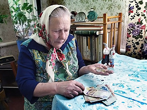 Азаров собрался ограничить максимальные пенсии