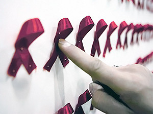 Украина получила больше всех денег на борьбу со СПИДом