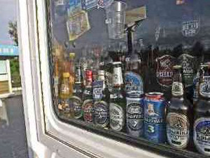 В Киеве запретили продавать пиво в киосках