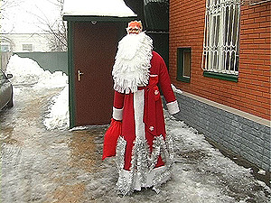 От одиночества парень украл... Деда Мороза