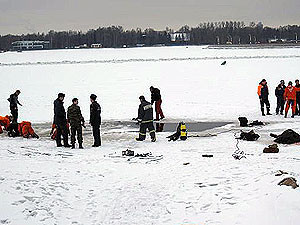 В Тернопольской области дети провалились под лед: две девочки погибли, а мальчика спас прохожий