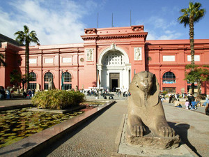 Пожар в Каире угрожает национальному музею