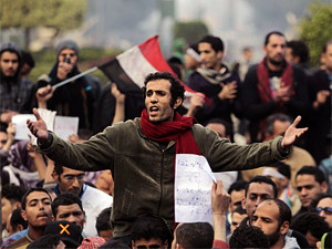 В новых беспорядках в Каире пострадали уже более 100 человек