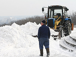Почему Киев утопает в снегу?