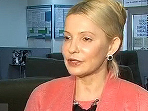 Тимошенко пытается выглядеть старше