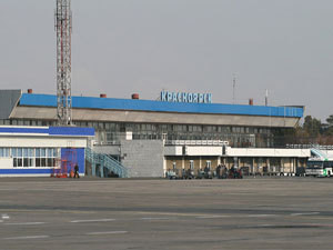 Самолет с эвакуированными из Японии украинцами благополучно приземлился в Красноярске