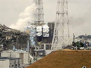 Премьер Японии признал ситуацию на АЭС непредсказуемой