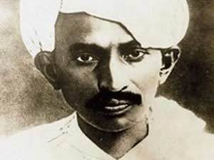 Автор скандальной биографии Махатмы Ганди утверждает, что он был бисексуалом