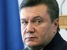 Янукович проголосовал, и сообщил, что Украина выходит из кризиса