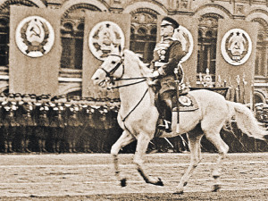 Почему на Параде Победы на коне выехал не Сталин, а Жуков 