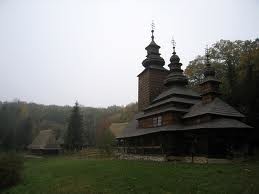 Во Львовской области сгорела дотла старинная деревянная церковь