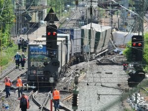 Ядовитый поезд сошел с рельсов в Германии