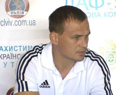 Тренер «Буковины» время пресс-конференции обматерил болельщиков львовян