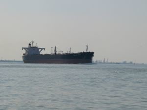 В порту Ильичевска затонул российский танкер