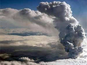 Исландский вулкан достал Германию: страна закрывает воздушное пространство