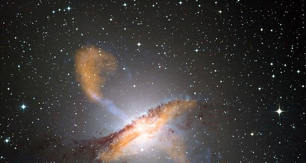 Человечество увидело самый четкий снимок черной дыры – она прекрасна