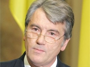 Ющенко заявил, что к газовым контрактом в общем-то не при чем