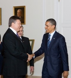 Президенты Украины и США встретились в Варшаве 