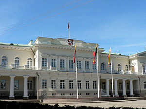 Житель Литвы попытался построить виселицу у президентского дворца