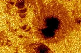 Ученые выяснили, откуда берутся темные пятна на Солнце