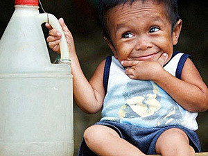 Самым маленьким взрослым человеком на земле стал филиппинец
